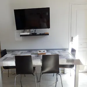  Appartement T2 Au Centre De Luchon